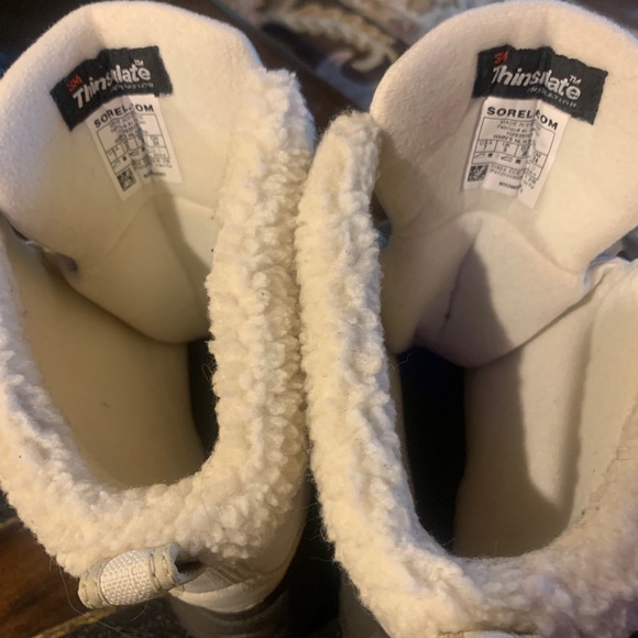 Sorel Boots - Picture 4 of 5